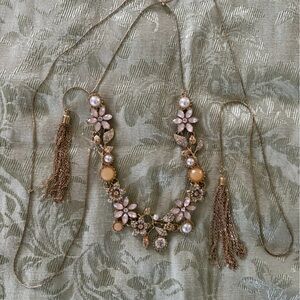 💗Floral Statement Necklace with Back Tassels 💗 10/$20 bundle